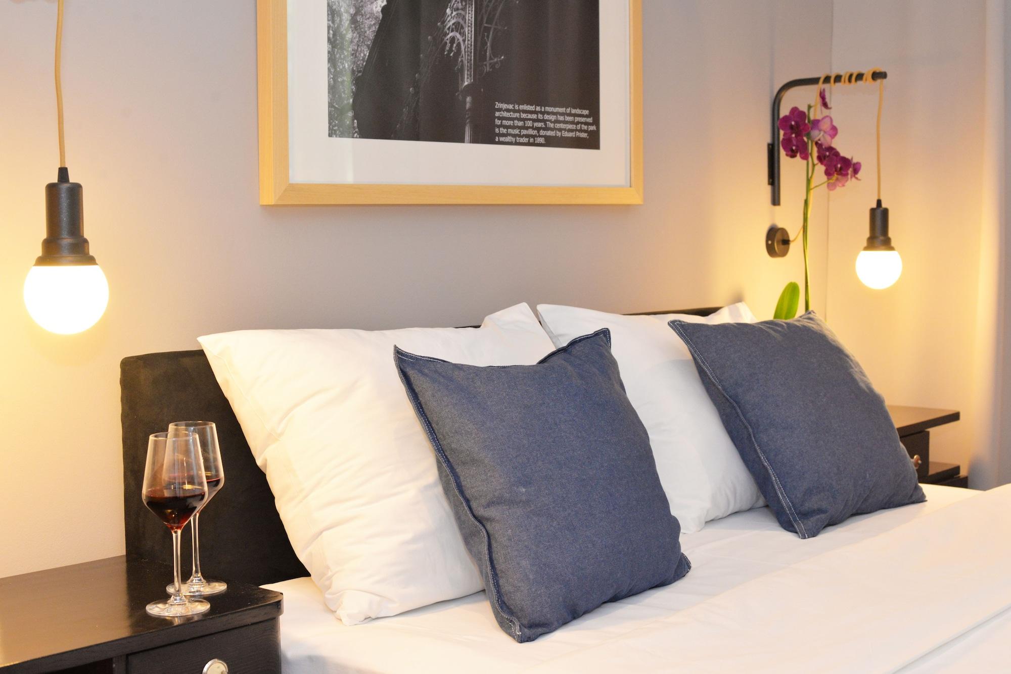 The Loop Hotel Загреб Экстерьер фото