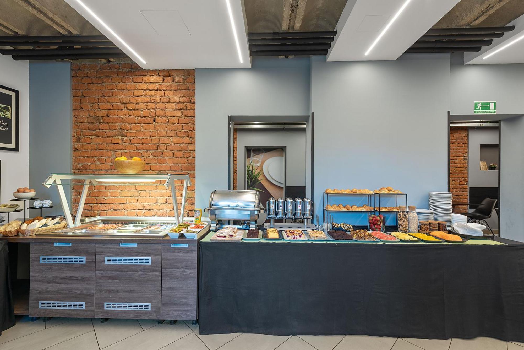 The Loop Hotel Загреб Экстерьер фото